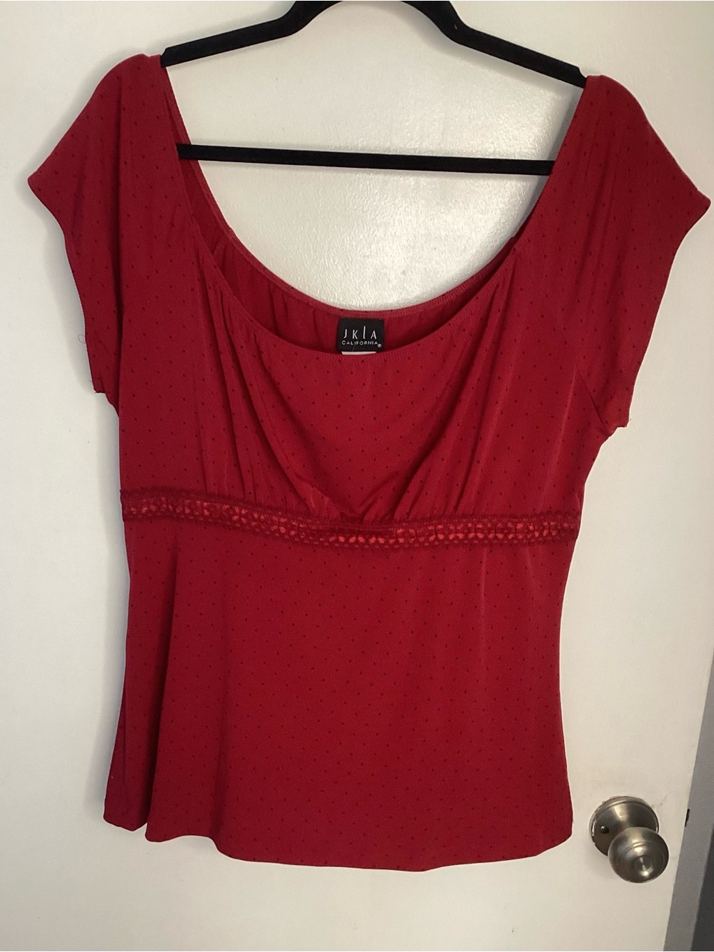 JKLA Red Scoop-Neck Short Sleeve Lace-Trim Blouse L